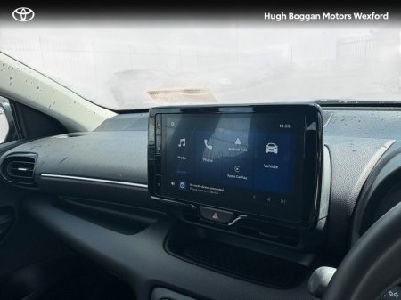 2024 Toyota Yaris - photo 13