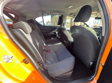 2015 Toyota Aqua - photo 11