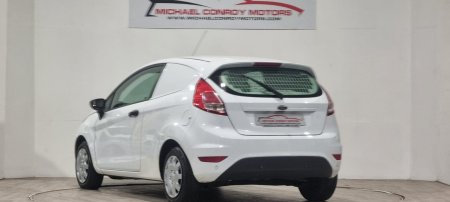 2015 Ford Fiesta - photo 8