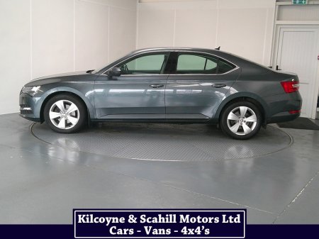 2020 Skoda Superb - photo 4