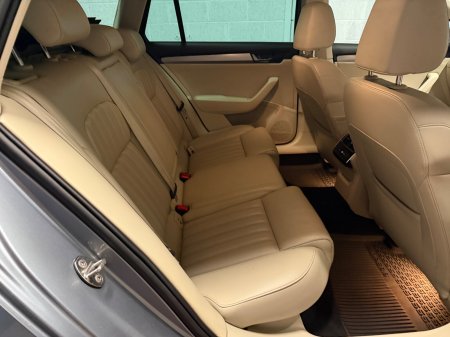 2018 Skoda Superb - photo 16