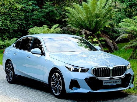 2024 BMW 5-Series - photo 28