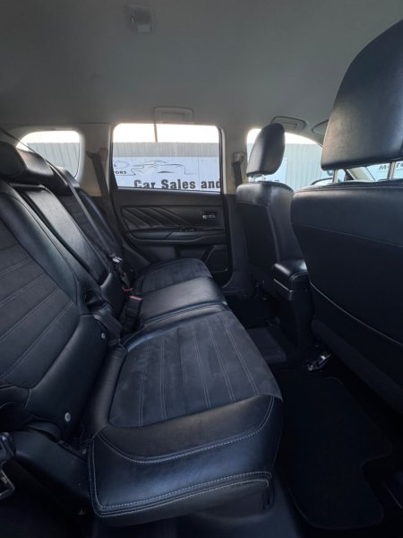 2018 Mitsubishi Outlander - photo 15