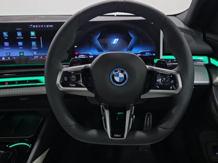 2026 BMW 5-Series - photo 5