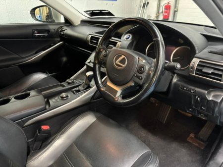 2015 Lexus IS - photo 8