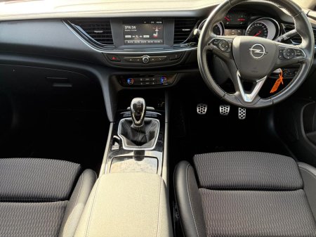 2021 Opel Insignia - photo 3