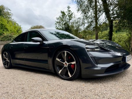 2020 Porsche Taycan - photo 2