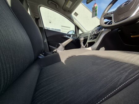 2010 Opel Astra - photo 16