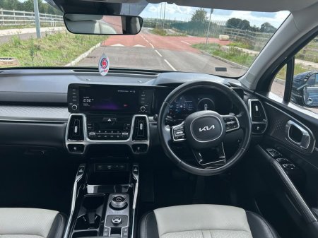 2023 Kia Sorento - photo 13