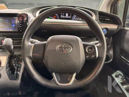 2017 Toyota Sienta - photo 24