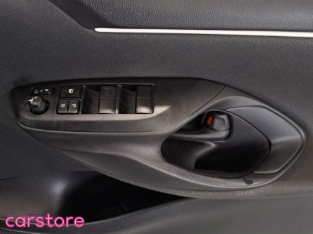 2021 Toyota Yaris - photo 17