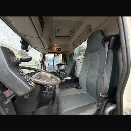 2022 Volvo FL250 - photo 8