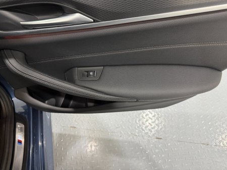 2023 BMW 5-Series - photo 21