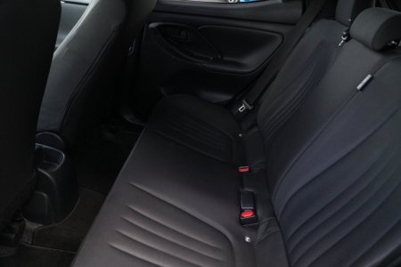 2021 Toyota Yaris - photo 19