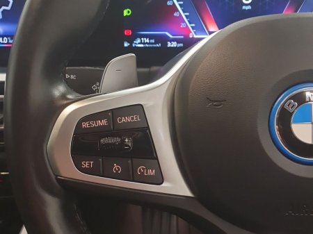 2024 BMW 3-Series - photo 17