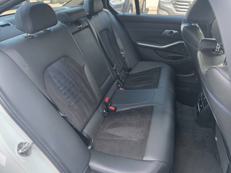 2021 BMW 3-Series - photo 20