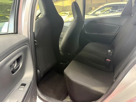 2017 Toyota Vitz - photo 21