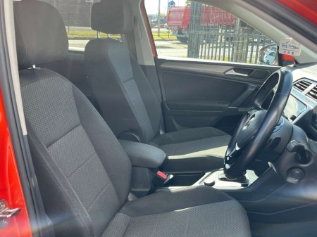 2020 Volkswagen Tiguan - photo 9