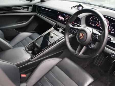 2025 Porsche Panamera - photo 8