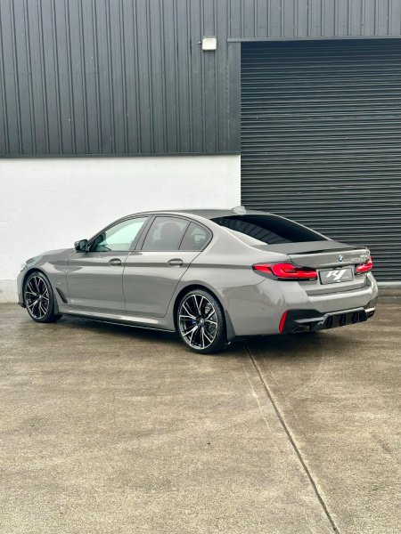 2021 BMW 5-Series - photo 14