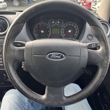 2006 Ford Fiesta - photo 23