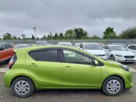 2017 Toyota Aqua - photo 7