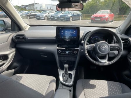 2025 Toyota Yaris Cross - photo 12