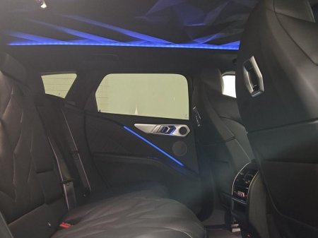 2025 BMW XM - photo 22