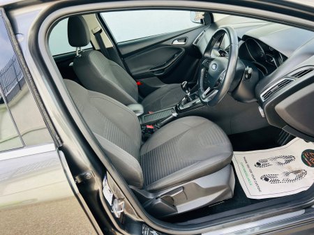 2018 Ford Focus - photo 12