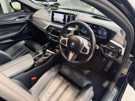 2022 BMW 5-Series - photo 7