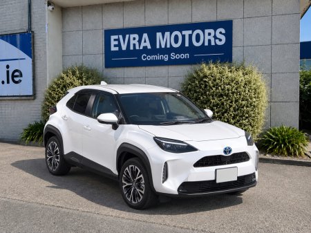 2020 Toyota Yaris Cross Z HYBRID AUTOMATIC 1.5 PETROL //HIGH SPEC//HALF LEATHER HEATED SEATS//360 PARKING CAMERAS//HEATED ST