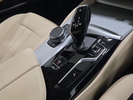 2023 BMW 5-Series - photo 10