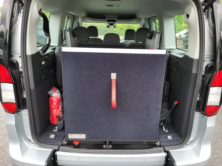 2026 Ford Tourneo Connect - photo 9