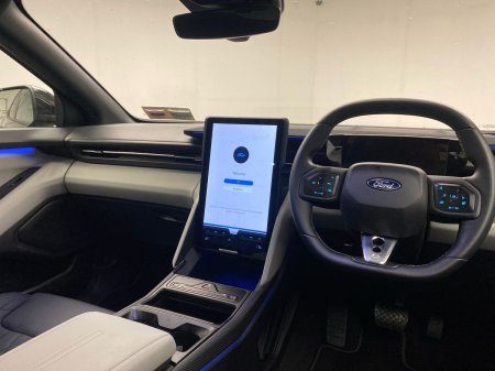 2026 Ford Capri - photo 13