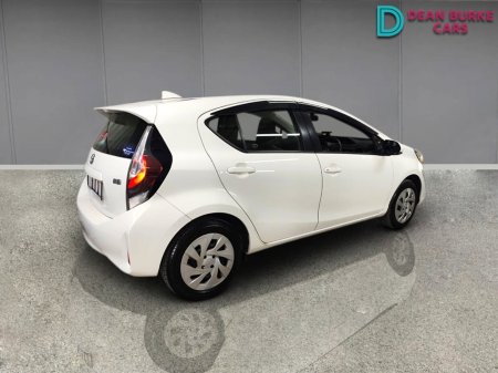 2021 Toyota Aqua - photo 9