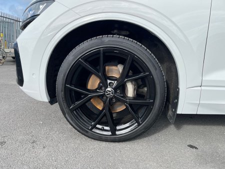 2024 Volkswagen Touareg - photo 5