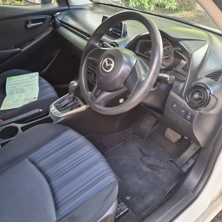 2016 Mazda Demio - photo 9