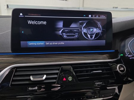 2021 BMW 5-Series - photo 8