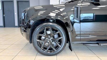 2023 Land Rover Defender - photo 9