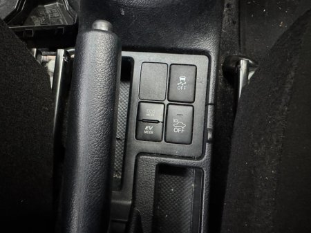 2019 Toyota Vitz - photo 14