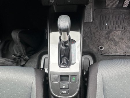 2021 Honda Fit - photo 6