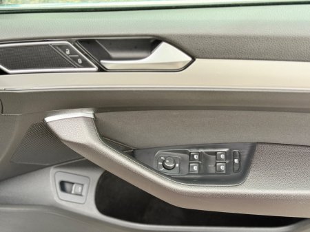 2015 Volkswagen Passat - photo 20