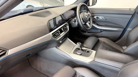 2021 BMW 3-Series - photo 14