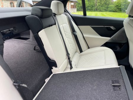 2024 BMW i5 - photo 23