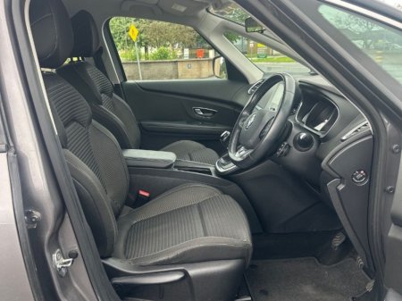 2020 Renault Grand Scenic - photo 14