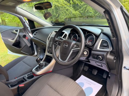 2011 Opel Astra - photo 21