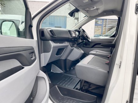 2021 Opel Vivaro - photo 23