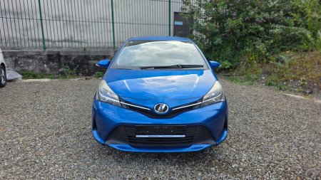 2015 Toyota Vitz - photo 3