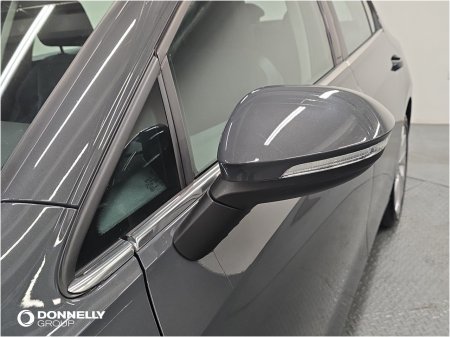 2025 Volkswagen Golf - photo 18
