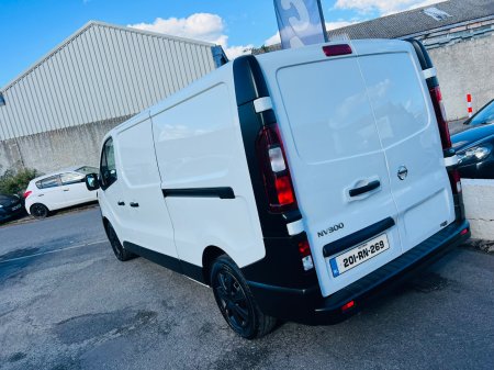 2020 Nissan NV300 - photo 9